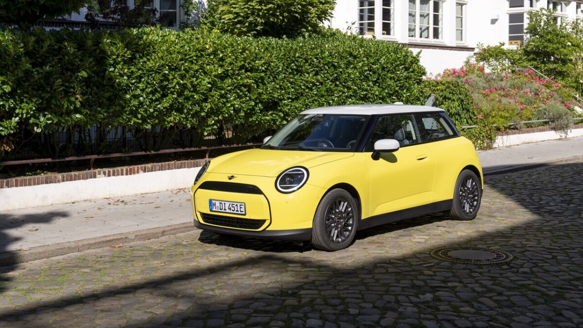 La nuova Mini Cooper, il piccolo gioiello Elettrico che scatena la Polemica…