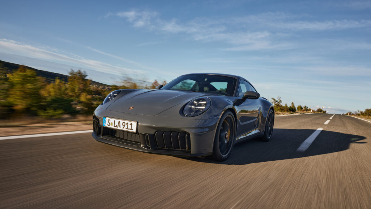 Galleria foto 'Ecco la nuova Porsche 911 GTS, la prima Ibrida fa paura!' - foto 2