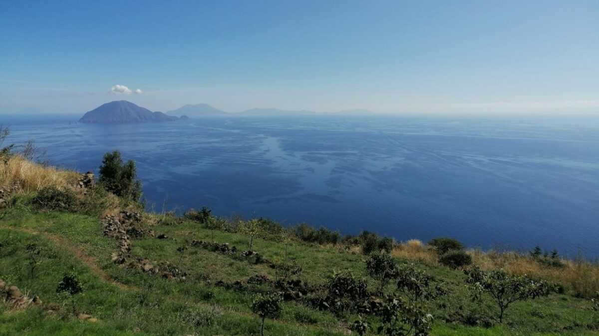 Una piccola incantevole Isola Siciliana da scoprire solo a piedi