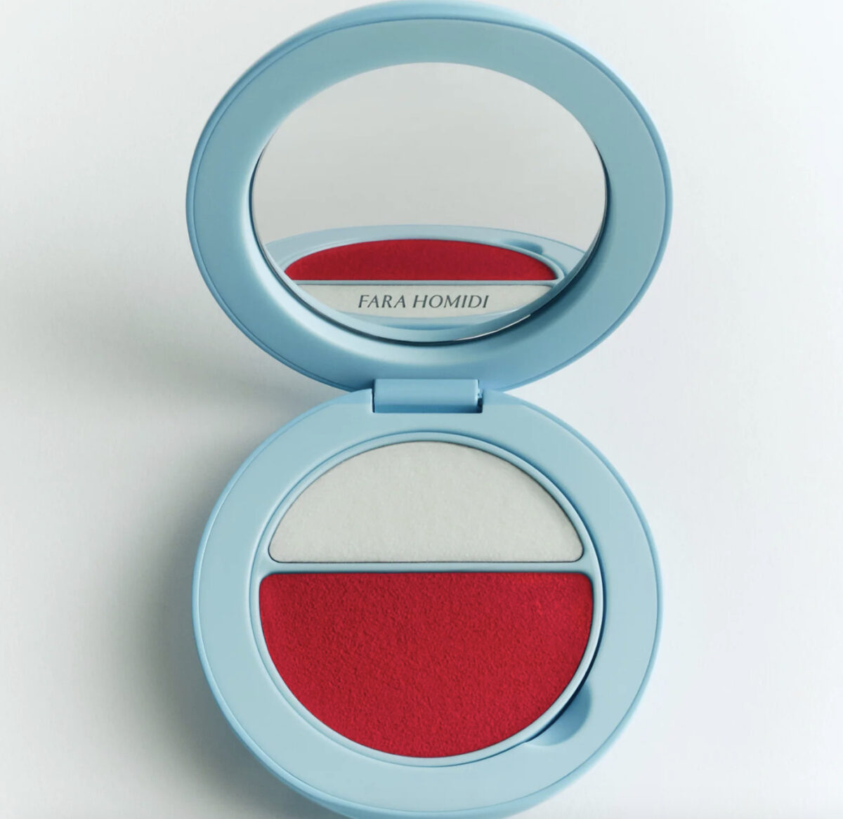 Galleria foto 'Make up di lusso: 5 novità esclusive da provare subito!' - foto 5