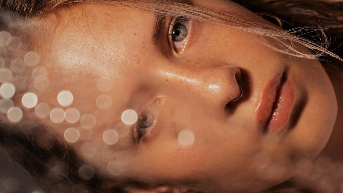 Spray Viso all’acido ialuronico: 5 prodotti per un boost d’idratazione