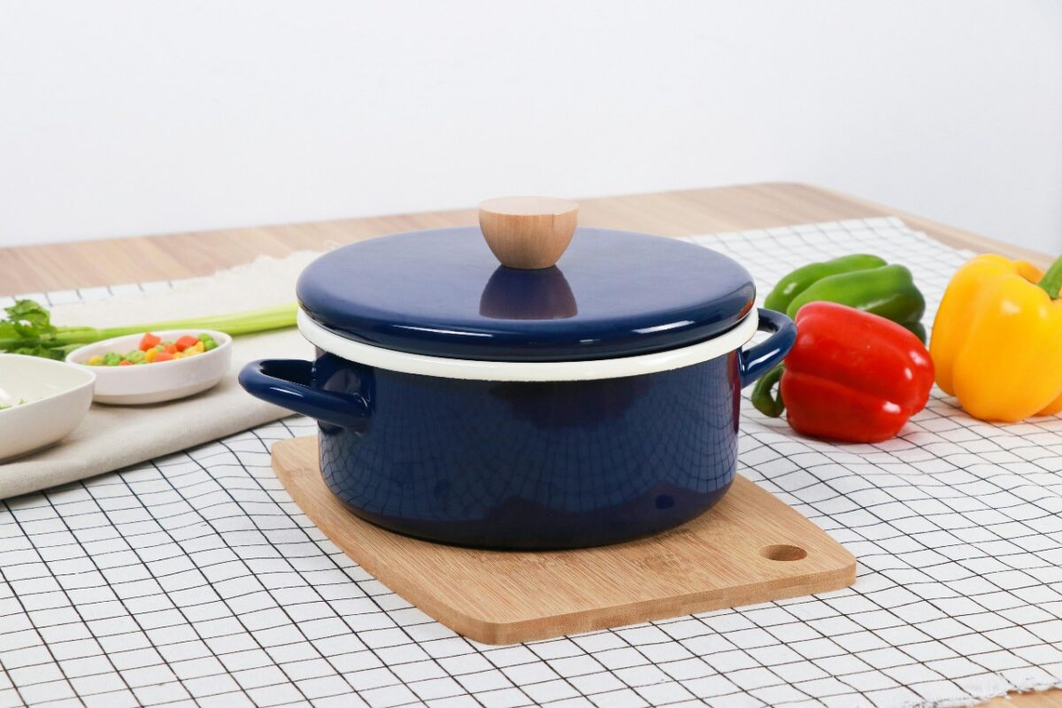 Galleria foto 'Cucina, ti sveliamo perché le Pentole in Ceramica sono migliori di quelle in metallo…' - foto 1