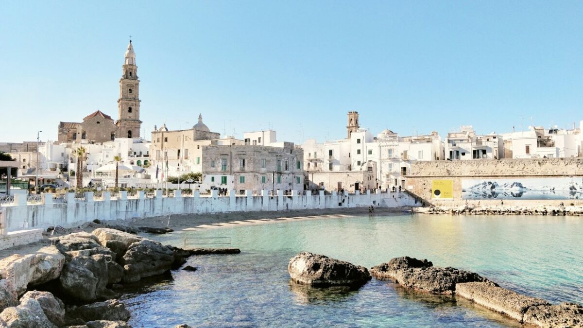 Scopri Monopoli e il suo incantevole Borgo antico. Spettacolare!