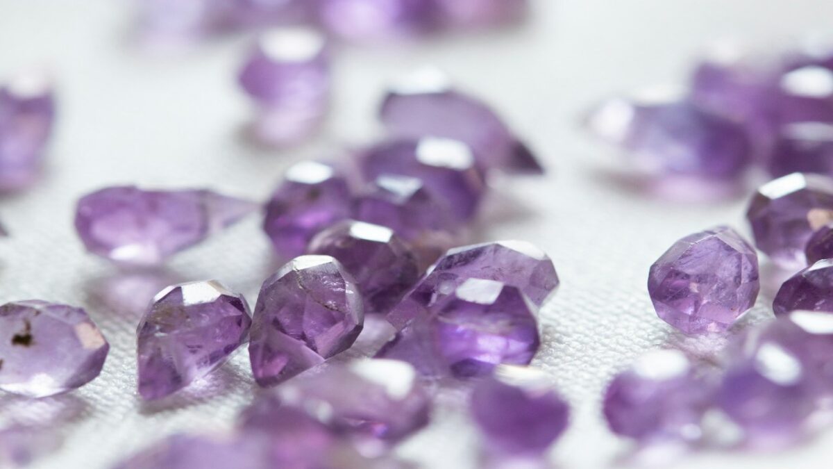 Gemme preziose, nuove alleate di bellezza?