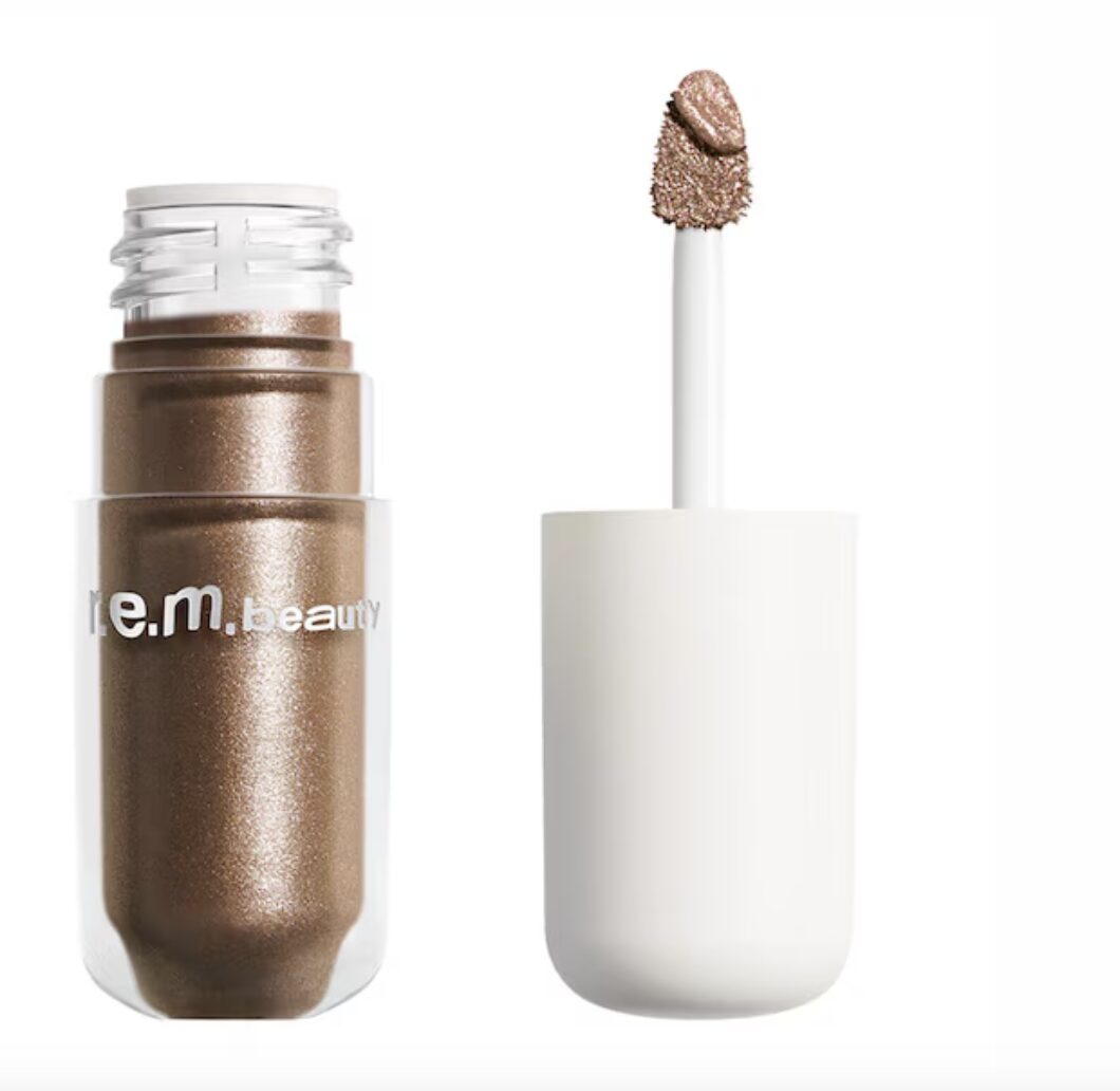 Galleria foto 'E’ l’ombretto più versatile dell’estate. Sta bene proprio a tutte!' - foto 2