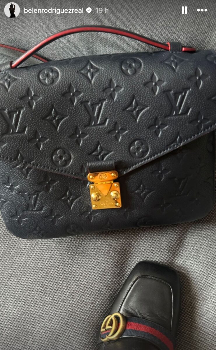 Galleria foto 'Belen Rodriguez indossa accessori glamour e griffati che non sono per tutte le tasche' - foto 1