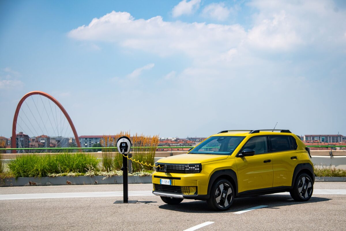 Galleria foto 'Car of the Year, ecco le candidate per il titolo 2025: ci sono delle italiane…' - foto 1
