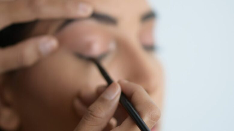 Long Wear Make Up: i prodotti da avere per un trucco a lunga durata