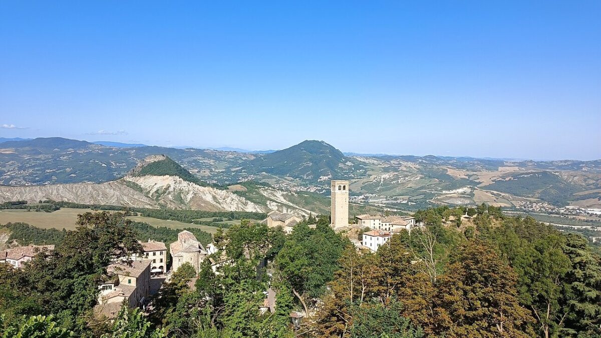 Vacanze in Romagna: 3 borghi da visitare a due passi dalla Riviera del divertimento