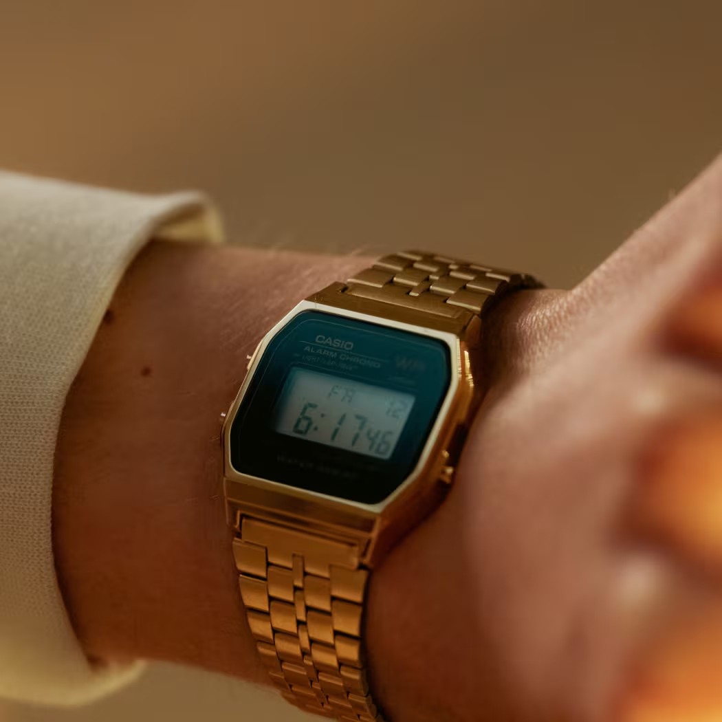 Galleria foto 'È un Casio vintage il vero grande protagonista della fortunata Serie Netflix Kaos!' - foto 2