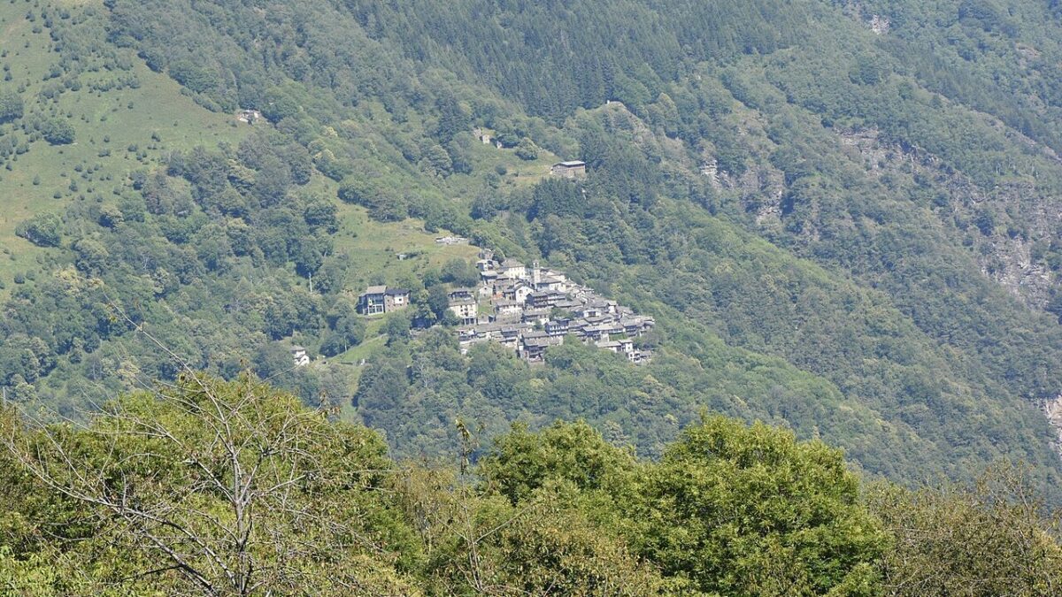 In questo piccolo Borgo medievale della Valle d’Aosta vi sembrerà di vivere una fiaba