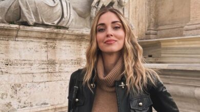 Chiara Ferragni, il look in cashmere è très chic e bon ton: guarda qui!