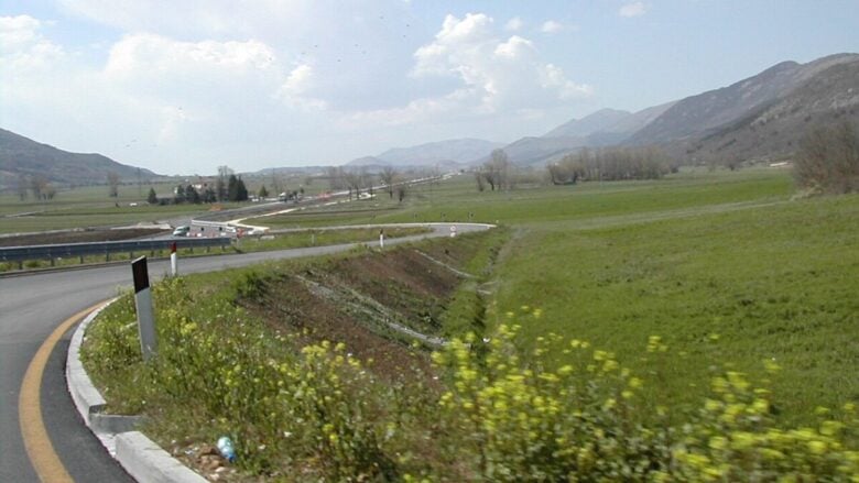 Un piccolissimo Borgo di Montagna Abruzzese dove trovare rifugio e calma anche d’Estate