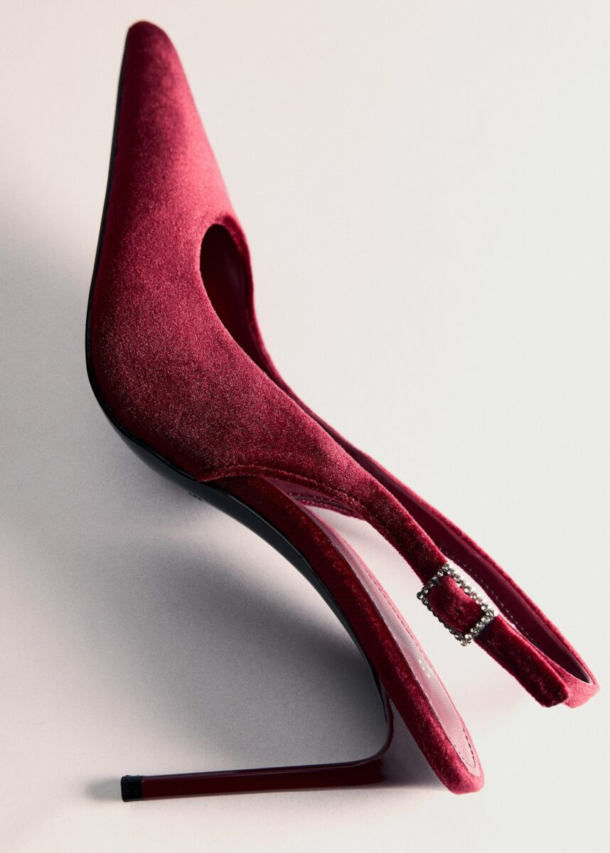 Natale 2024: gli accessori da avere a tutti i costi per dei look all’ultimo grido! Natale 2024: gli accessori da avere a tutti i costi per dei look all’ultimo grido!