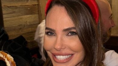 Ilary Blasi lascia tutti senza fiato con un pezzo vintage firmato Chanel che non tutte possono permettersi!