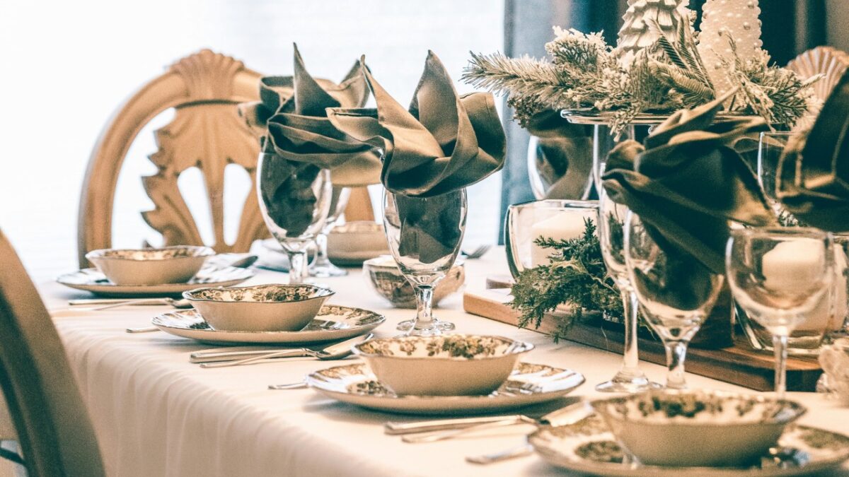 Sì e No della tavola di Natale: consigli per una mise en place perfetta