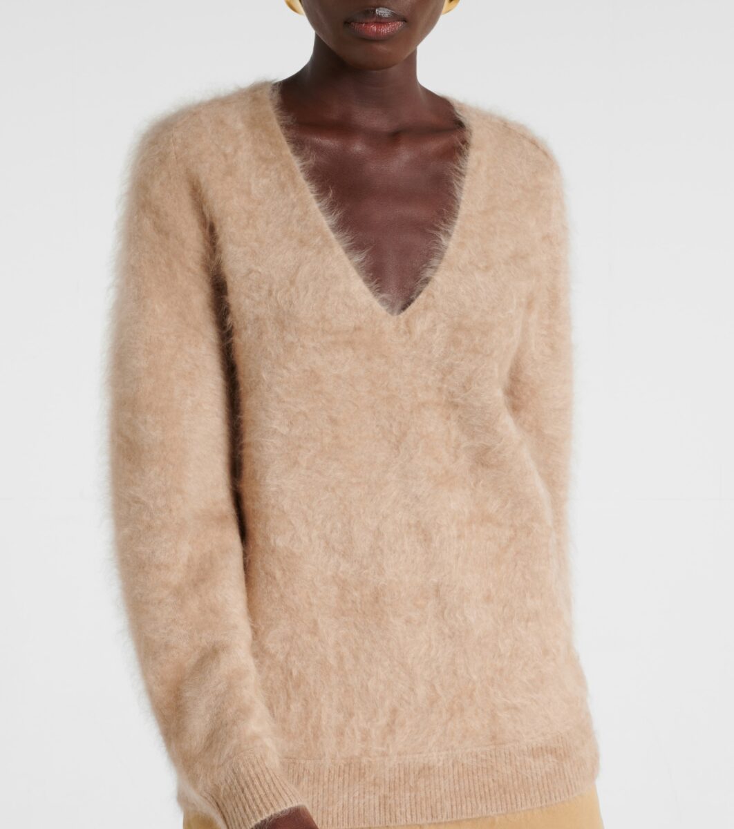 I maglioni in cashmere da acquistare con i saldi. Glam e di qualità! I maglioni in cashmere da acquistare con i saldi. Glam e di qualità!