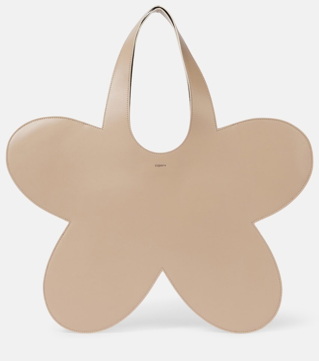 La borsa perfetta per la Primavera? La Flower firmata Coperni! La borsa perfetta per la Primavera? La Flower firmata Coperni!