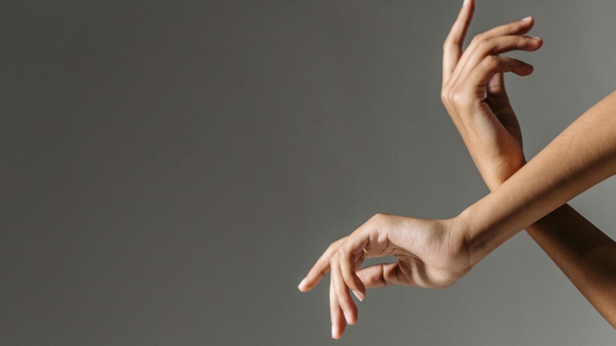 La BB Cream Nails fa tendenza: come relaizzare le unghie Nude più chic del momento…