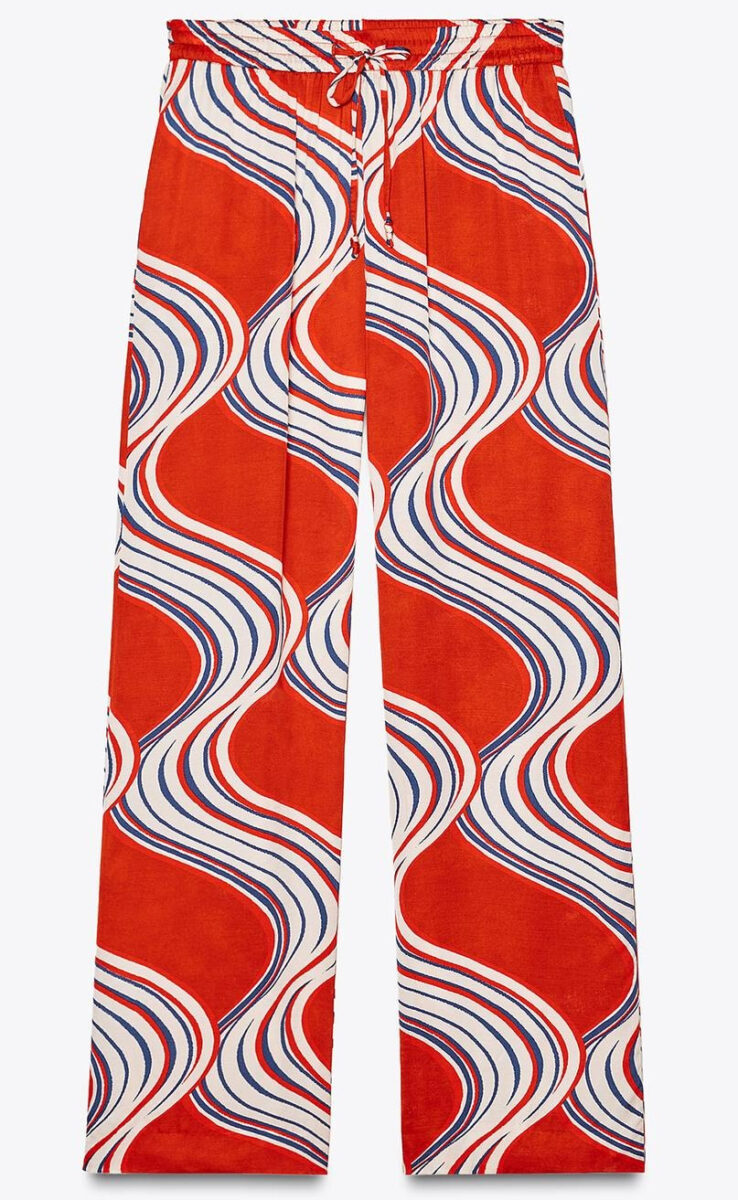 I pantaloni colorati firmati Zara sono il capo chic della mezza stagione I pantaloni colorati firmati Zara sono il capo chic della mezza stagione