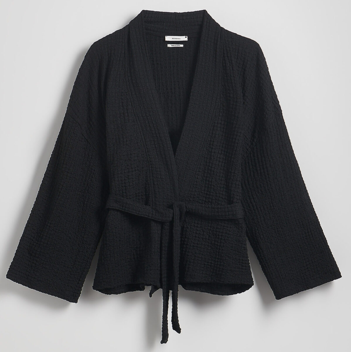 Le Giacche kimono sono il capospalla più chic del momento Le Giacche kimono sono il capospalla più chic del momento