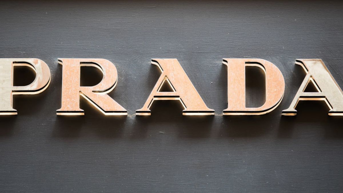 Prada compra Versace: l’accordo da 1,25 miliardi di euro