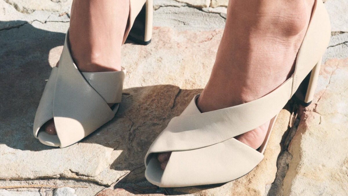 Tornano di moda le scarpe peep toe, eleganti e femminili