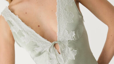 Stradivarius firma lo slip dress più chic (e low cost) della Primavera
