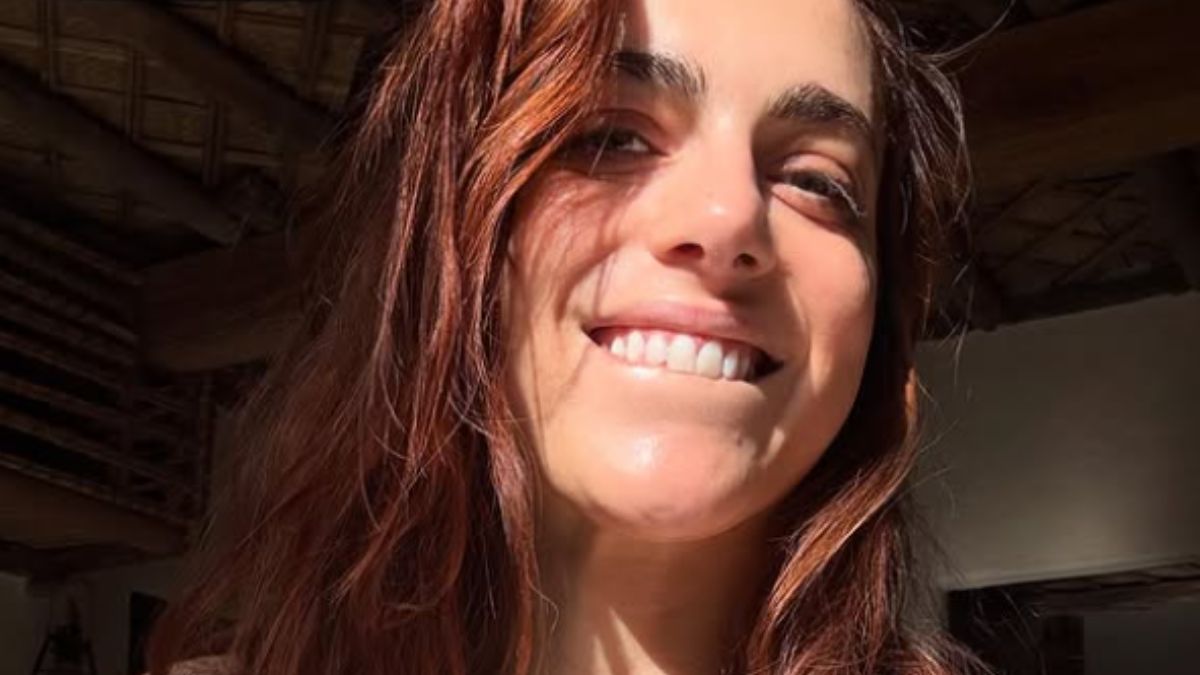 Miriam Leone, a Pasqua al mare in topless e con il cappello griffato che costa oltre 700 euro!
