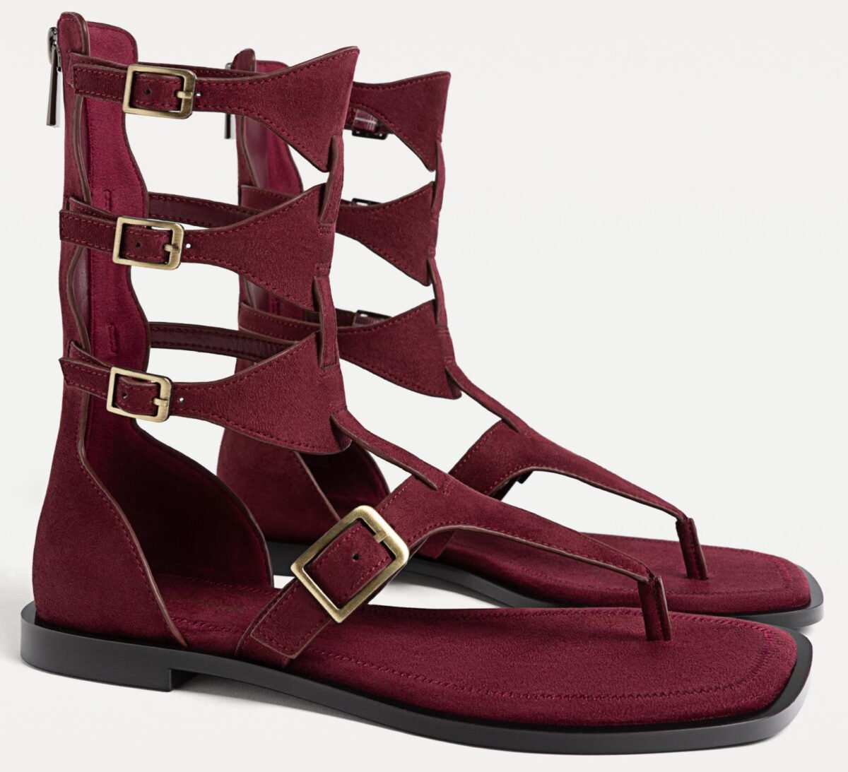 Sono firmati Stradivarius i sandali comfy glam più belli del momento Sono firmati Stradivarius i sandali comfy glam più belli del momento
