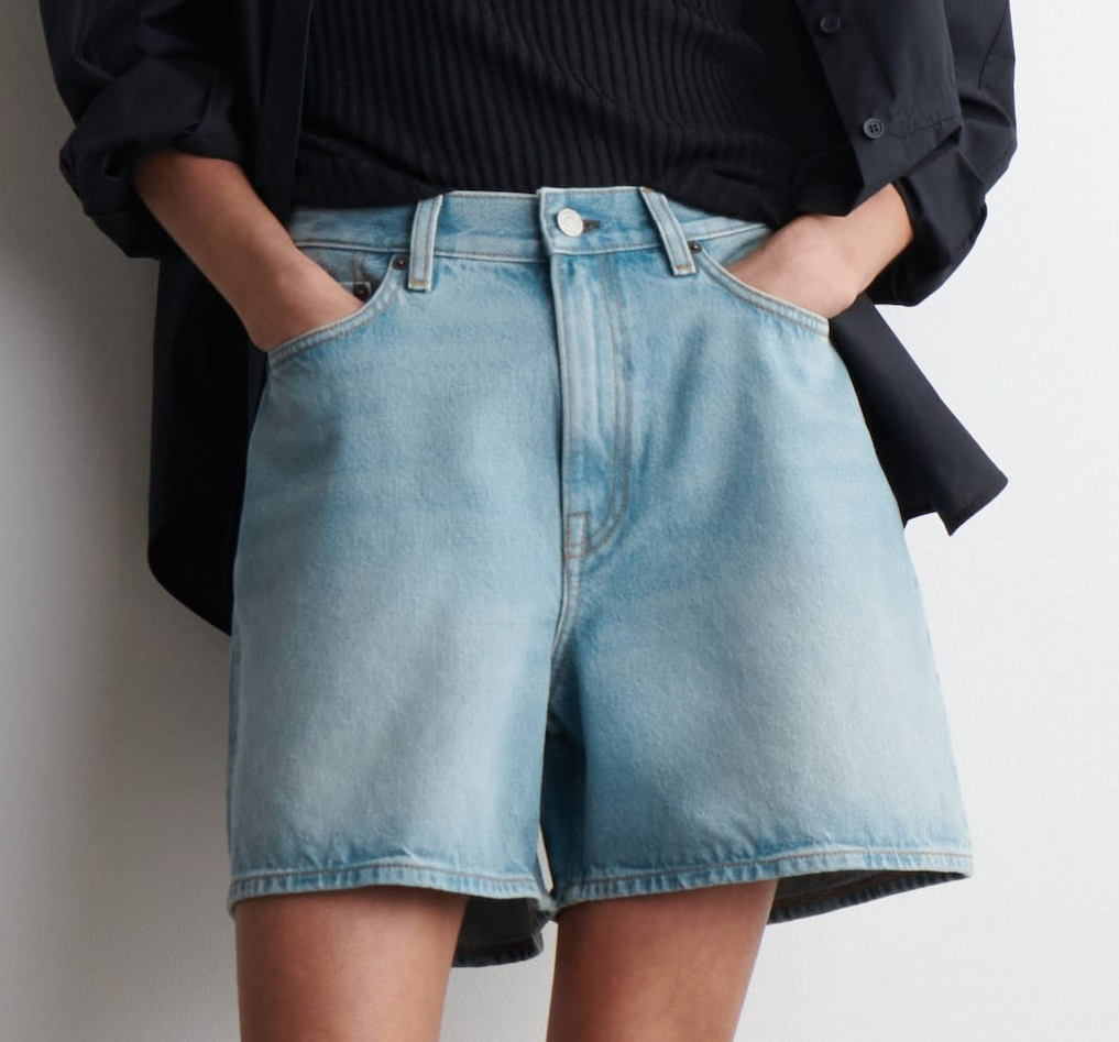 Ecco i pantaloncini firmati COS approvati dalle fashion addicted… Ecco i pantaloncini firmati COS approvati dalle fashion addicted…