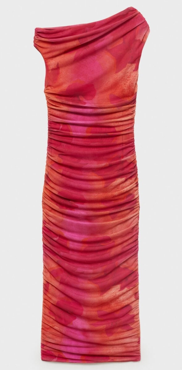 I tubini colorati sono il nuovo trend della Primavera 2025 I tubini colorati sono il nuovo trend della Primavera 2025