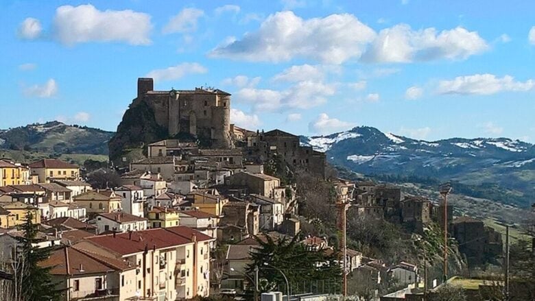 Il Borgo segreto della Calabria che sembra uscito da un film. Lascia senza fiato!
