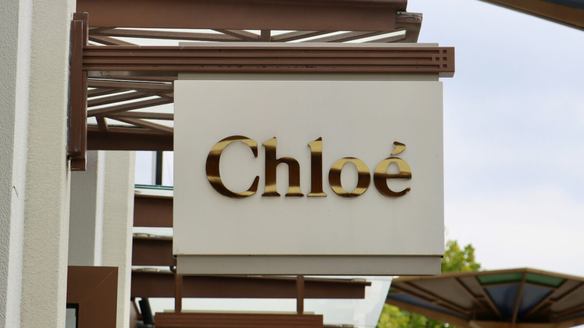 Date una scossa ai look estivi indossando questa collana con perline di Chloé