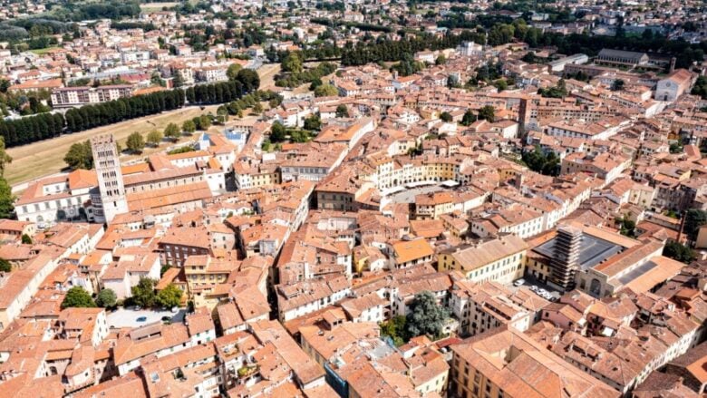 Il fascino discreto di Lucca: il gioiello toscano che non ti aspetti