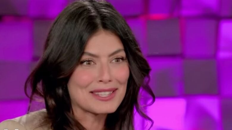 Alessandra Mastronardi torna in tv con un Look glam-chic firmato Giorgio Armani