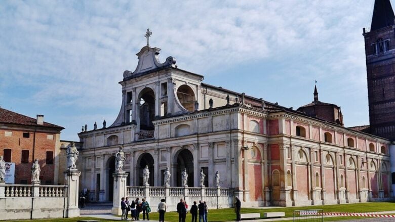 Un angolo d’Italia che incanta: un Borgo tra arte, natura e tradizione!