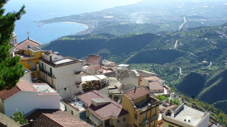 Questo Borgo siculo a due passi da Taormina è un luogo imperdibile che vale la pena scoprire