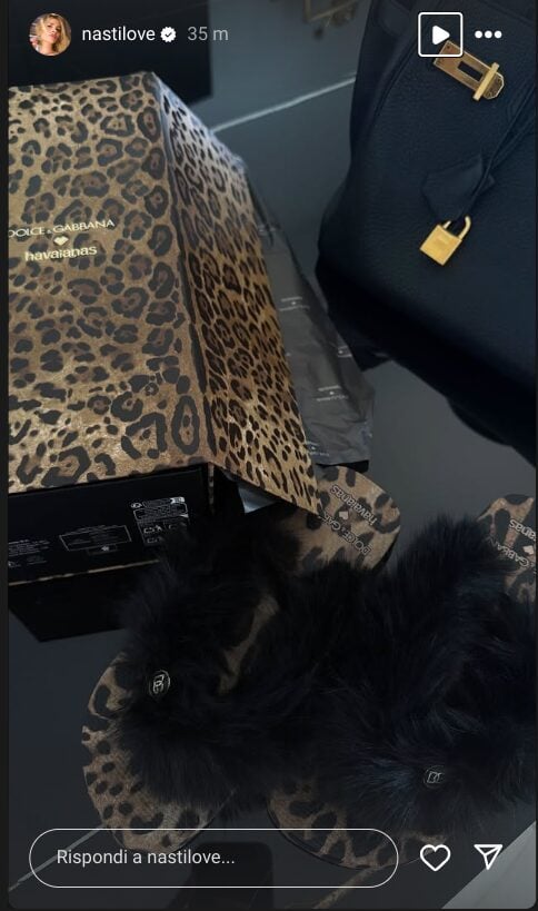 Chiara Nasti mostra sui social il suo ultimo acquisto luxury firmato Dolce & Gabbana: non indovineresti mai quanto ha speso! Chiara Nasti mostra sui social il suo ultimo acquisto luxury firmato Dolce & Gabbana: non indovineresti mai quanto ha speso!