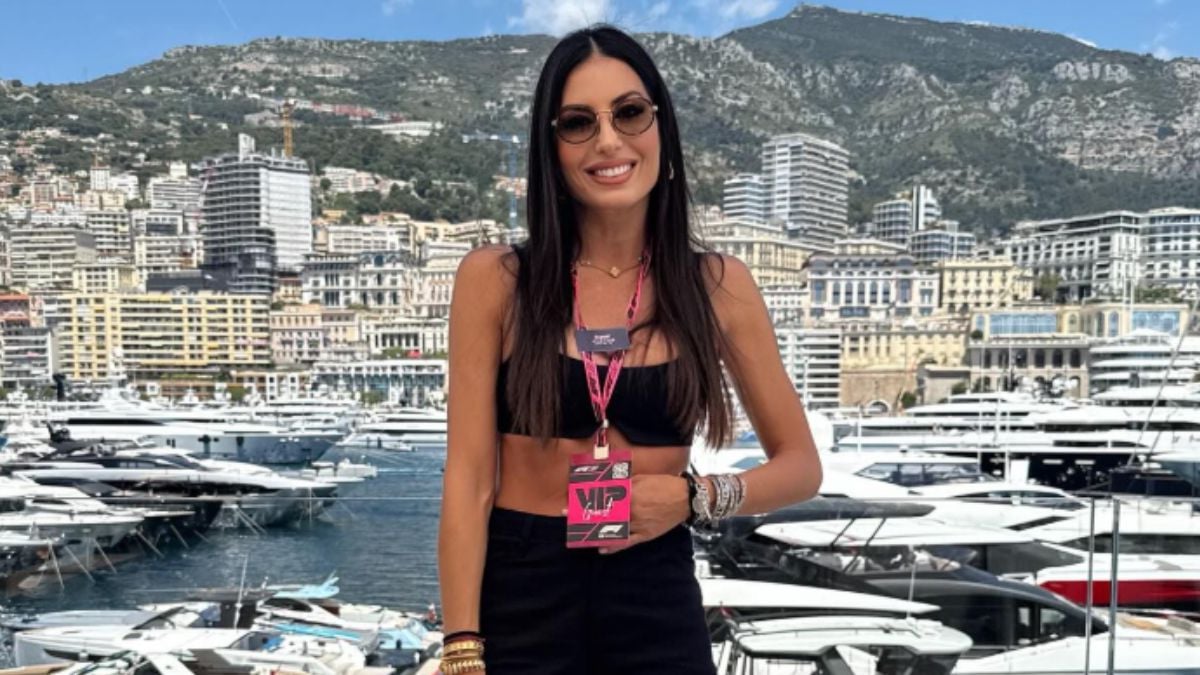 Elisabetta Gregoraci, Look comfy-chic per il Gran Premio di Monaco con blazer e borsa griffata che vale oltre i 4000 euro!