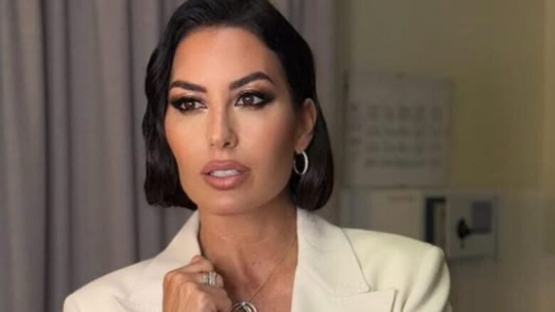 Elisabetta Gregoraci brilla ad Audiscion con il reggiseno in cristalli FOTO