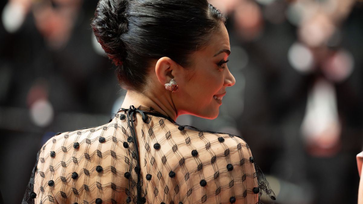 Elodie lascia tutti senza fiato a Cannes 2025 con un Look bon ton total black! Elodie lascia tutti senza fiato a Cannes 2025 con un Look bon ton total black!