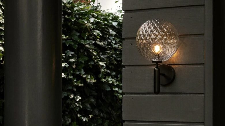 Queste applique da esterno trasformeranno il tuo outdoor: ecco il design che accende le tue serate estive!