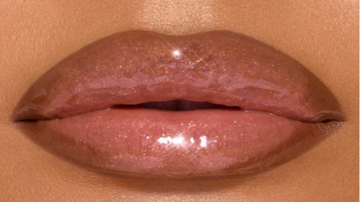 Charlotte Tilbury lancia la combo labbra più virale del momento. Davvero irresistibile!