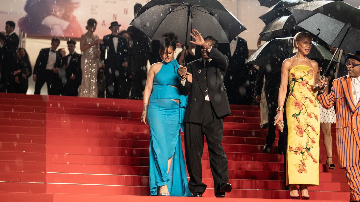 Rihanna e ASAP Rocky incantano Cannes 2025: Look da sogno e pancione in bella vista! Rihanna e ASAP Rocky incantano Cannes 2025: Look da sogno e pancione in bella vista!