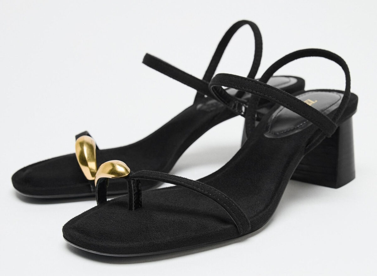 Ecco i Sandali Toe Ring più desiderati di stagione… Ecco i Sandali Toe Ring più desiderati di stagione…