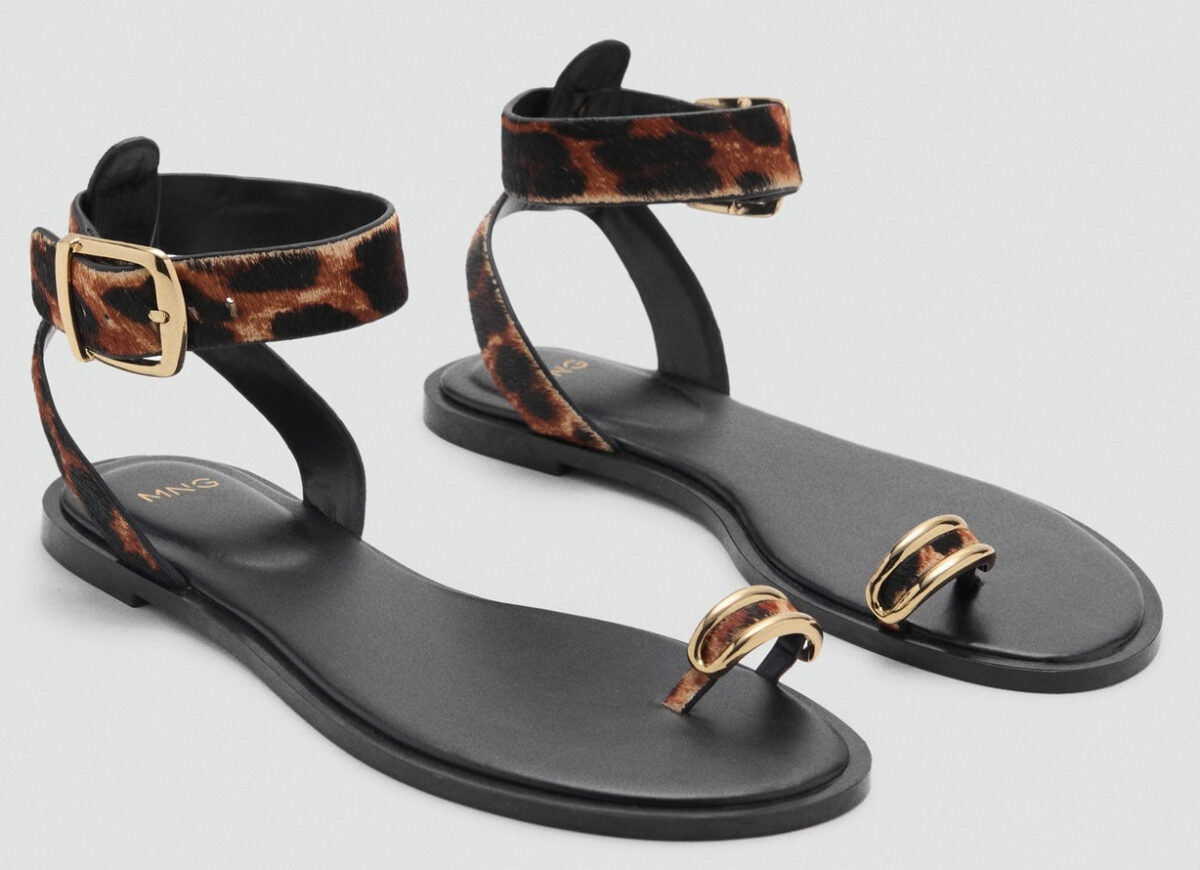 Ecco i Sandali Toe Ring più desiderati di stagione… Ecco i Sandali Toe Ring più desiderati di stagione…