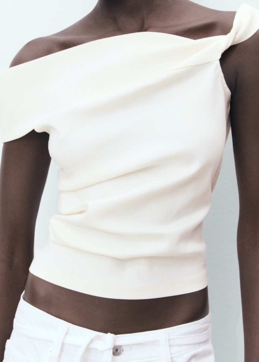I top off the shoulder sono il capo sexy glam del momento