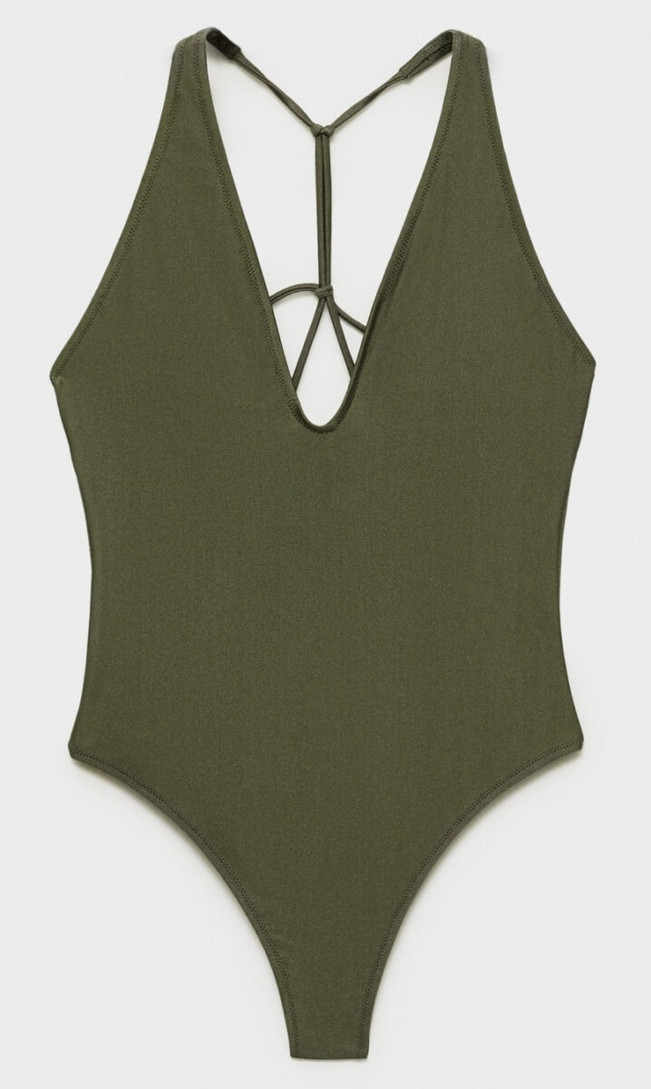 I costumi interi minimal sono il must chic dell’Estate I costumi interi minimal sono il must chic dell’Estate
