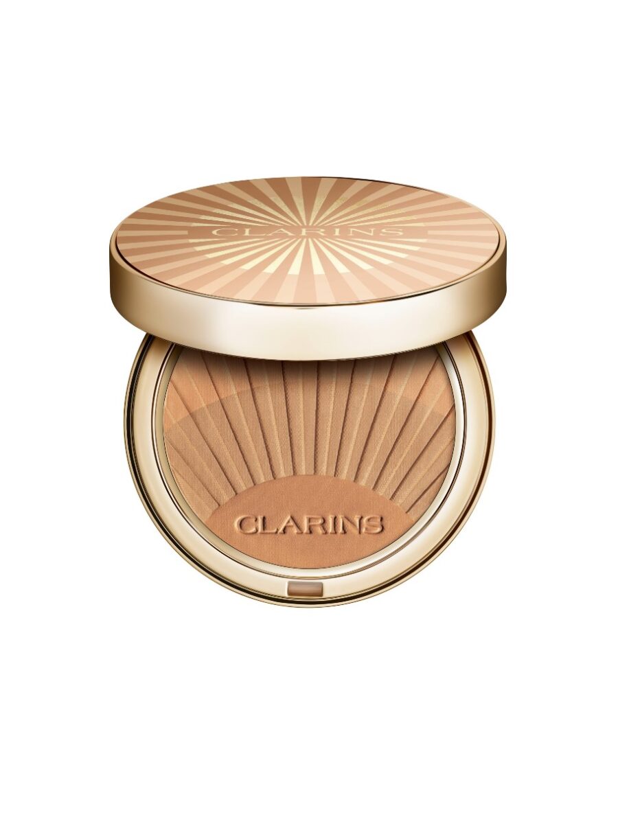La nuova collezione make up di Clarins è un omaggio alla Golden Hour: strepitosa! La nuova collezione make up di Clarins è un omaggio alla Golden Hour: strepitosa!